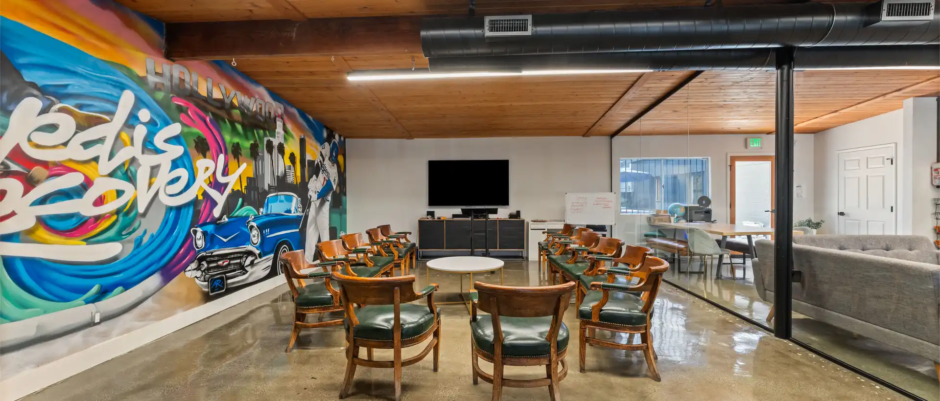A peaceful, light-filled recovery space at Avedis