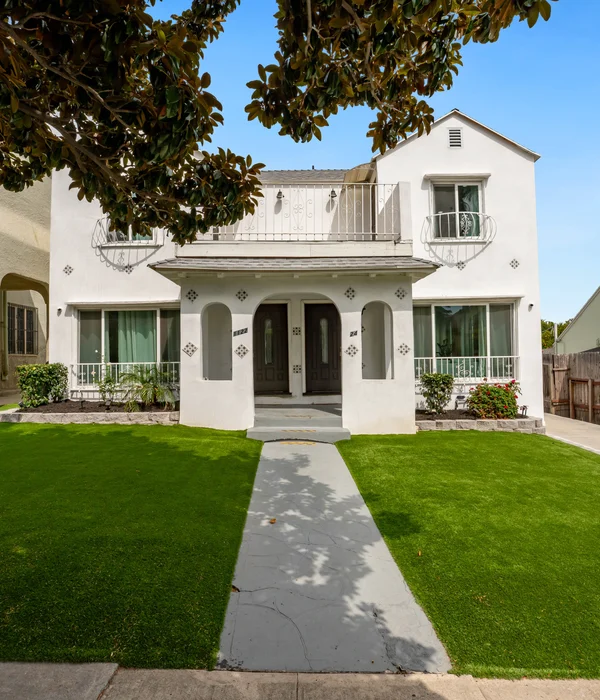 Avedis Recovery medical team in Los Angeles
